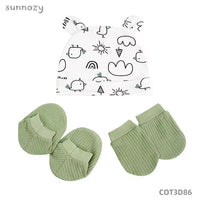 Lot de Bonnets et Moufles  et chaussons pour Bébé – Motifs Variés et Doux